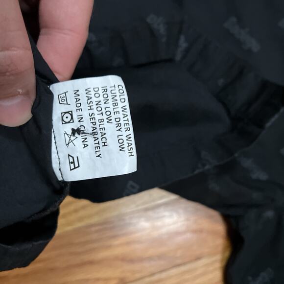 Bodeda Short Sleeve AOP Spellout Logo Button Up Shirt Black Size Medium - Picture 8 of 10